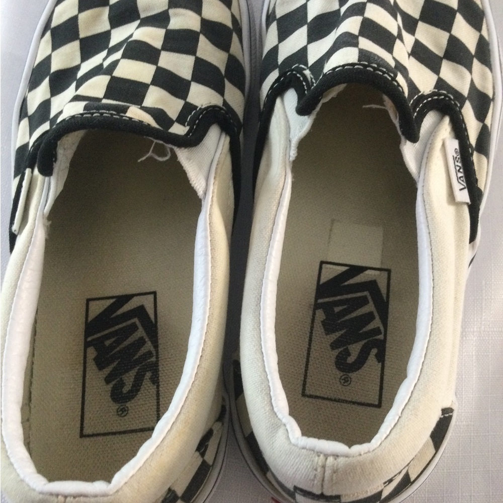Vans Classic Slip-ons. Size 6 womens. 4.5 mens - Picture 7 of 10